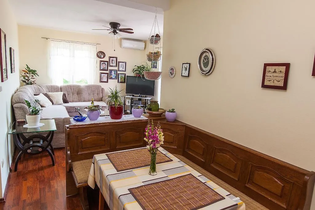 Apartments Villa Americana Jadranovo Kroatien